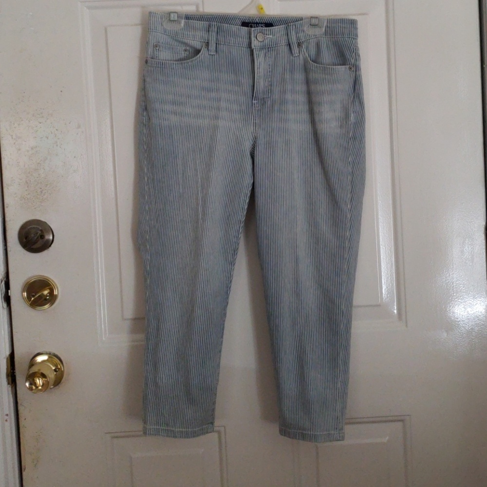 Chaps strip Jean's